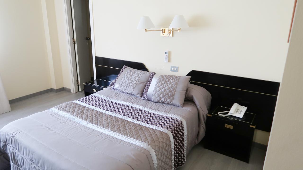 Hotel O Camino О-Барко-де-Вальдеоррас Экстерьер фото